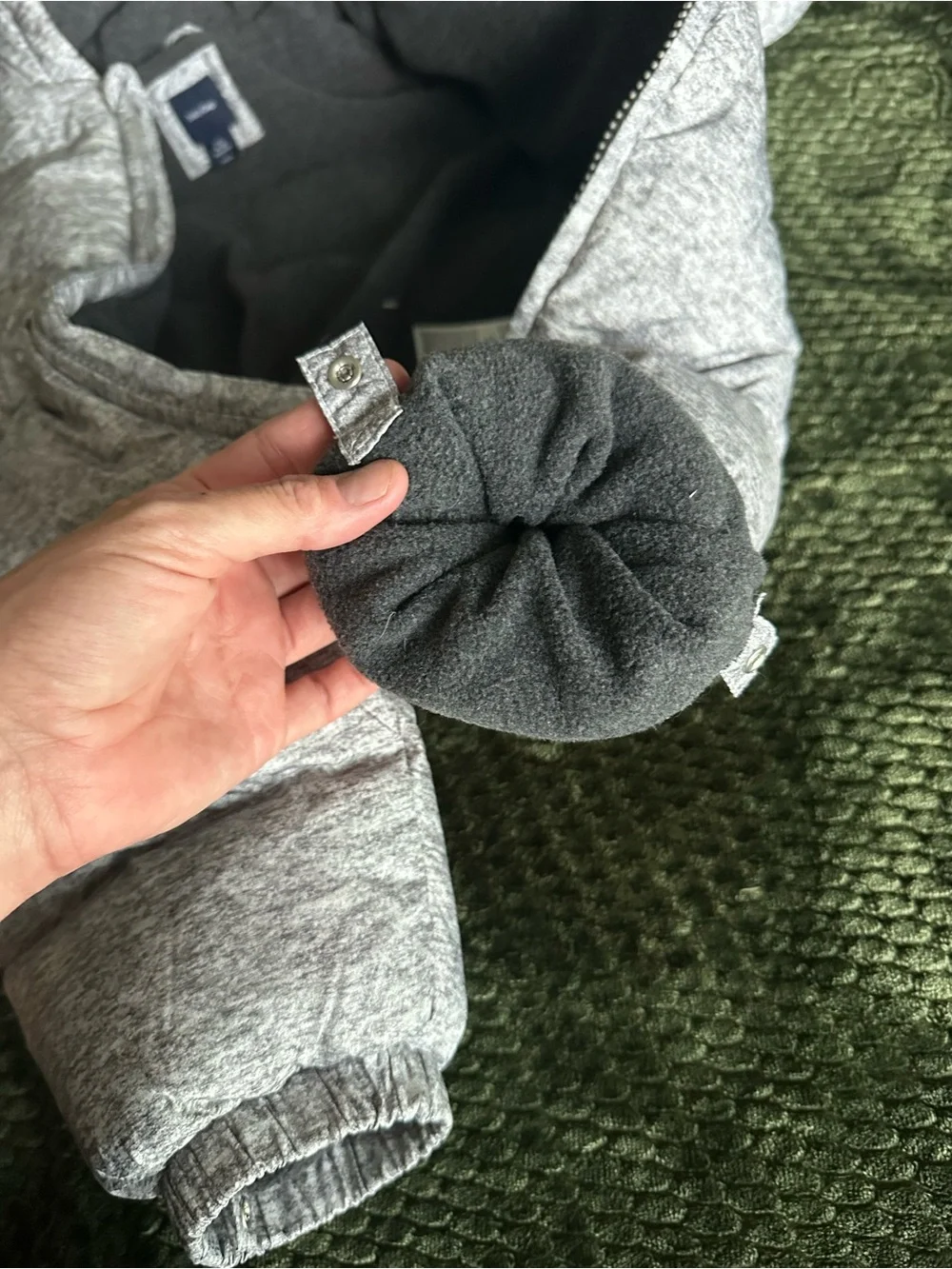 Baby GAP Heather Gray Puffer One-Piece Hooded Snowsuit 6-12 months